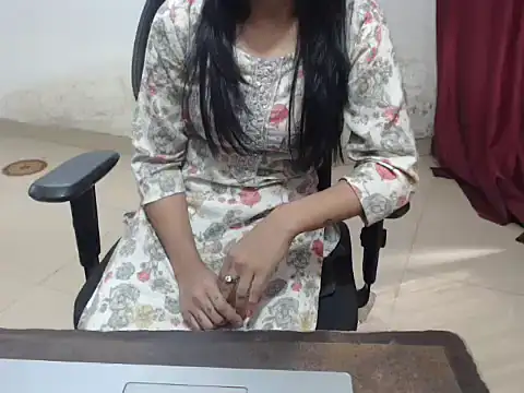 Honey Bee25 online show from 12.16.25