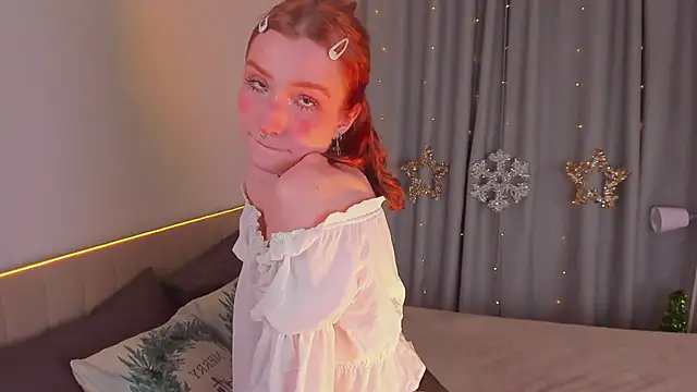 Snapshot of Iris_Pastels chatting on 01.14.25 Iris Pastels online show from 01.14.25