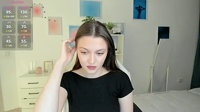 MiaVixxen online show from 10.21.25