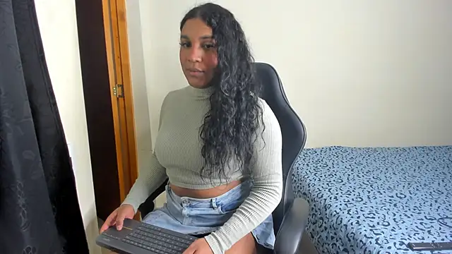 Snapshot of madisonbrunette chatting on 02.11.25 madisonbrunette online show from 02.11.25