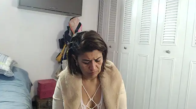 CamilaLix online show from 01.31.25