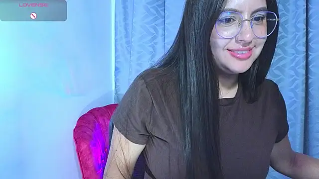 Snapshot of Gretta_Hot chatting on 03.12.25 Gretta Hot online show from 03.12.25