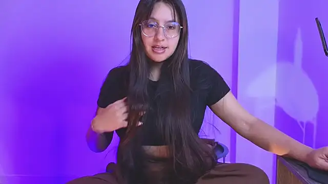 Snapshot of Gretta_Hot chatting on 11.05.25 Gretta Hot online show from 11.05.25