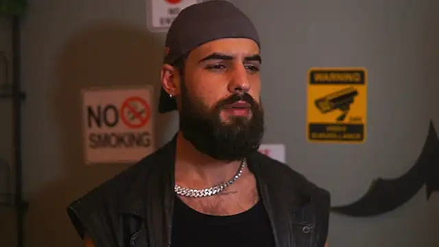 HairyRobxxx online show from 11.28.25