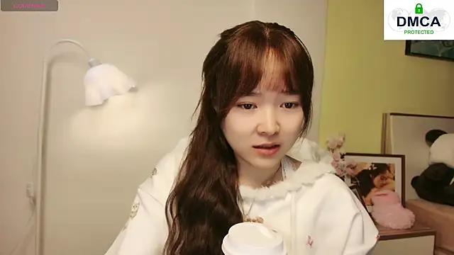 Chenjing0 online show from 02.15.25