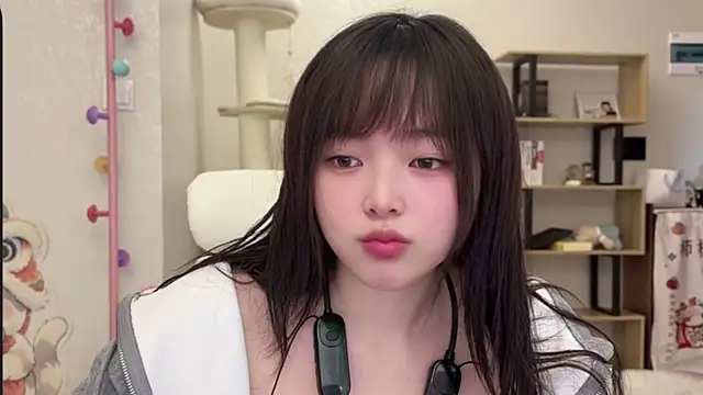 Chenjing0 online show from 11.23.25