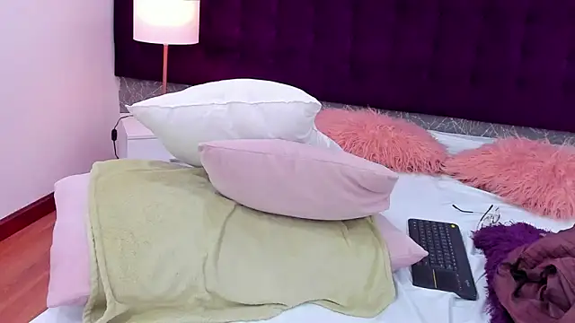 LiaCathaleya online show from 03.21.25