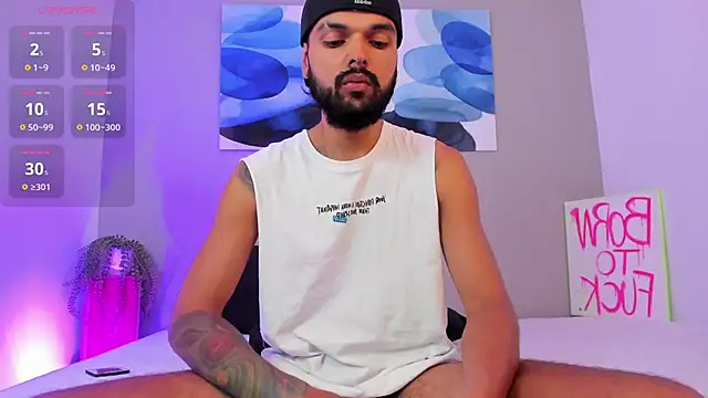 Snapshot of Emilio_Wolf chatting on 02.17.25 Emilio Wolf online show from 02.17.25