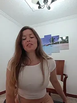 Snapshot of karina_warthon chatting on 06.11.26 karina warthon online show from 06.11.26