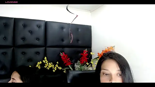 Snapshot of Carolaine01 chatting on 02.24.25 Carolaine01 online show from 02.24.25
