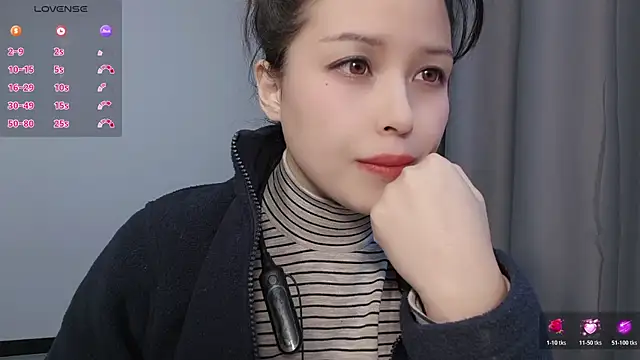 Lucky-xiuxiu online show from 11.30.25