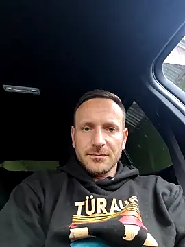 Snapshot of Geiler_Staender chatting on 10.28.25 Geiler Staender online show from 10.28.25