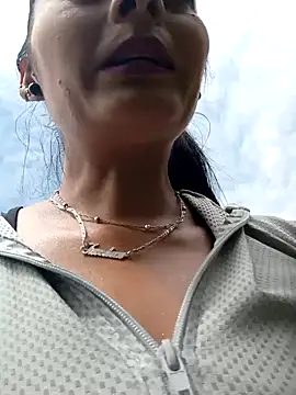 BELLA--26 online show from 02.14.25