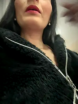 BELLA--26 online show from 09.13.25