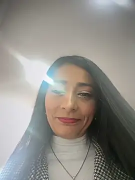 BELLA--26 online show from 11.04.25