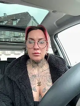 Mia-Fuchs online show from 03.10.25