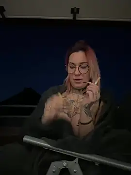 Mia-Fuchs online show from 03.11.25