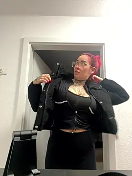 Mia-Fuchs online show from 01.07.26