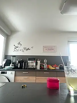 Mia-Fuchs online show from 01.11.26