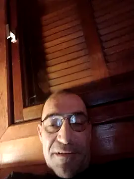 Snapshot of javierpasteur69 chatting on 11.17.25 javierpasteur69 online show from 11.17.25