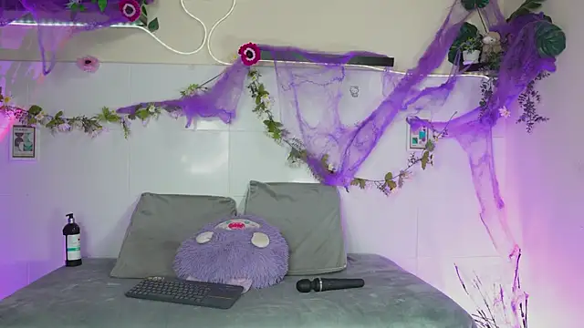 bri cullen online show from 10.24.25