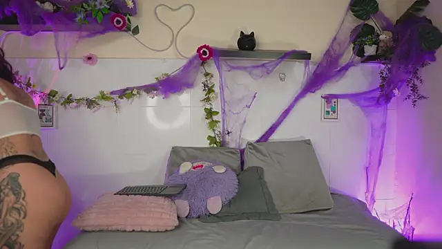 bri cullen online show from 10.30.25