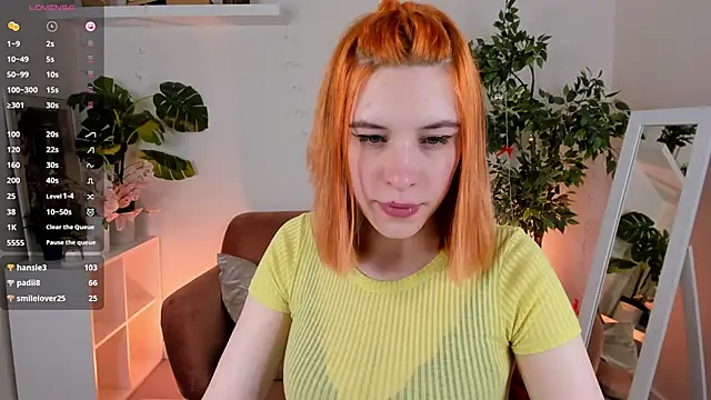 Snapshot of Mikka_Blush chatting on 01.12.25 Mikka Blush online show from 01.12.25