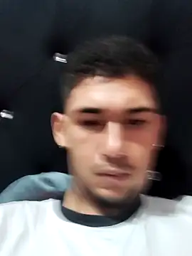 Snapshot of Dual_ chatting on 12.16.25 Dual online show from 12.16.25