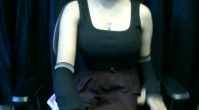 Snapshot of hot-niti chatting on 02.24.25 hot-niti online show from 02.24.25