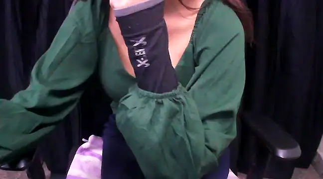 Snapshot of hot-niti chatting on 03.15.25 hot-niti online show from 03.15.25