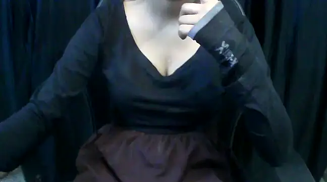 Snapshot of hot-niti chatting on 03.17.25 hot-niti online show from 03.17.25