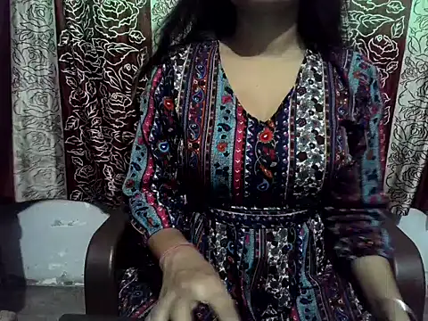 Snapshot of SIYA_MAVI chatting on 10.05.25 SIYA MAVI online show from 10.05.25