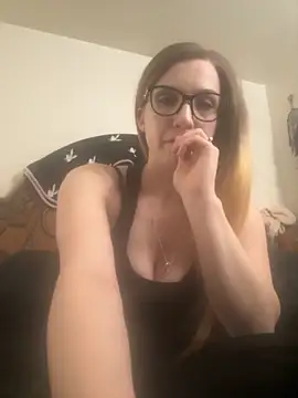 Snapshot of Kitty_DaCocks chatting on 11.09.25 Kitty DaCocks online show from 11.09.25