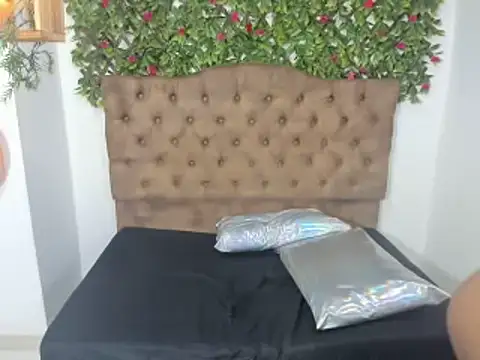 Snapshot of Natasha69 chatting on 01.08.25 Natasha69 online show from 01.08.25