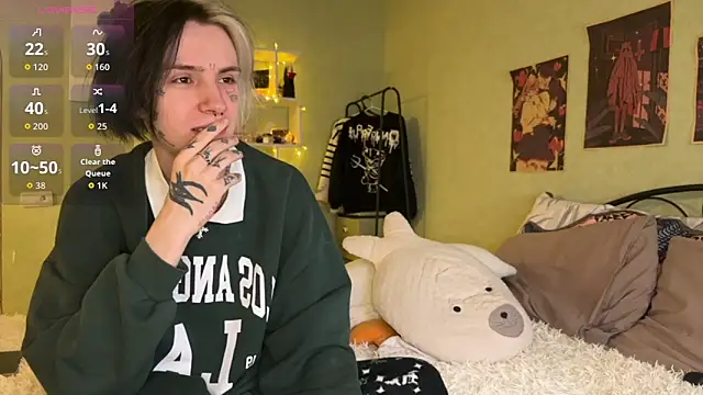 VeryRare TwinS online show from 10.31.25