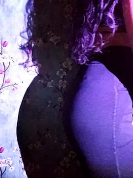 Angelnirvanaa online show from 10.16.25