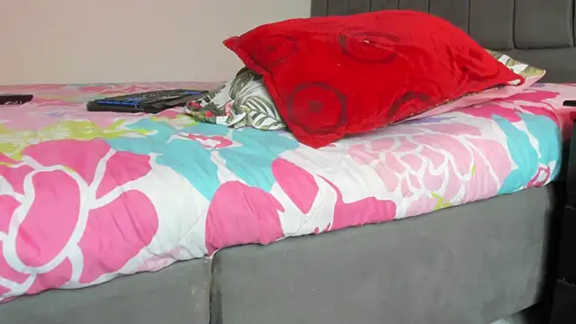 Snapshot of crazyangelita65 chatting on 01.07.25 crazyangelita65 online show from 01.07.25