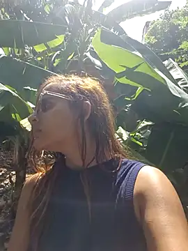 AliceRuivinha2 online show from 11.22.25