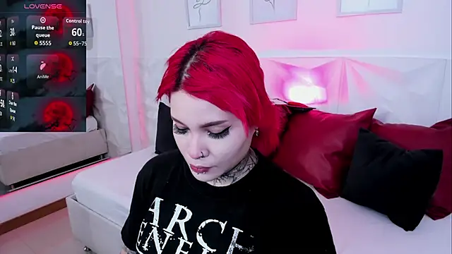 Snapshot of jinxv_nuss chatting on 06.19.26 jinxv nuss online show from 06.19.26