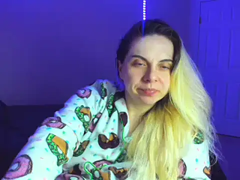 HappyIva online show from 02.17.25