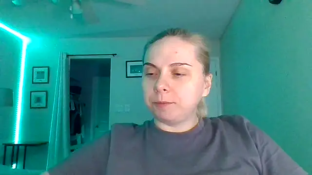 HappyIva online show from 11.12.25