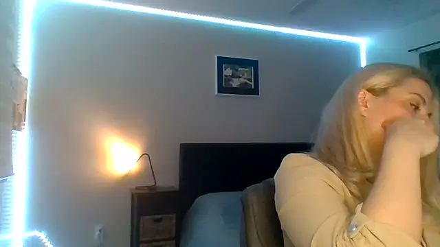 HappyIva online show from 11.30.25