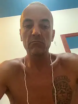 Snapshot of GoloZeusMax chatting on 01.06.25 GoloZeusMax online show from 01.06.25