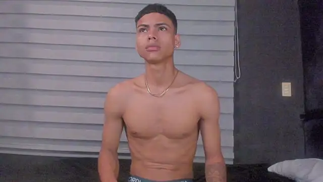 adam piarse01 online show from 03.11.25