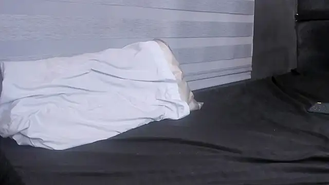 adam piarse01 online show from 03.12.25