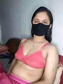 Snapshot of Hot_Nila chatting on 01.31.25 Hot Nila online show from 01.31.25