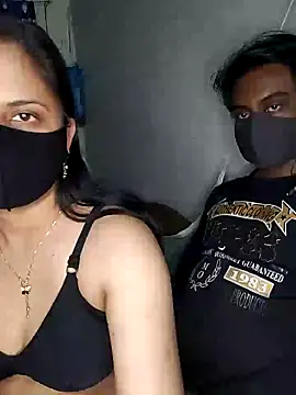 Snapshot of Hot_Nila chatting on 01.31.25 Hot Nila online show from 01.31.25