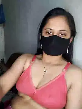 Snapshot of Hot_Nila chatting on 02.10.25 Hot Nila online show from 02.10.25