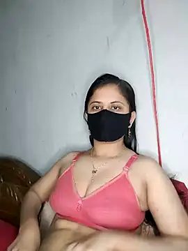 Snapshot of Hot_Nila chatting on 02.19.25 Hot Nila online show from 02.19.25