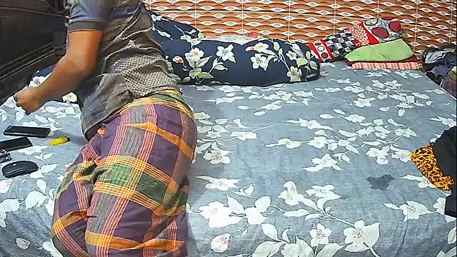 Hot Nila online show from 04.10.26